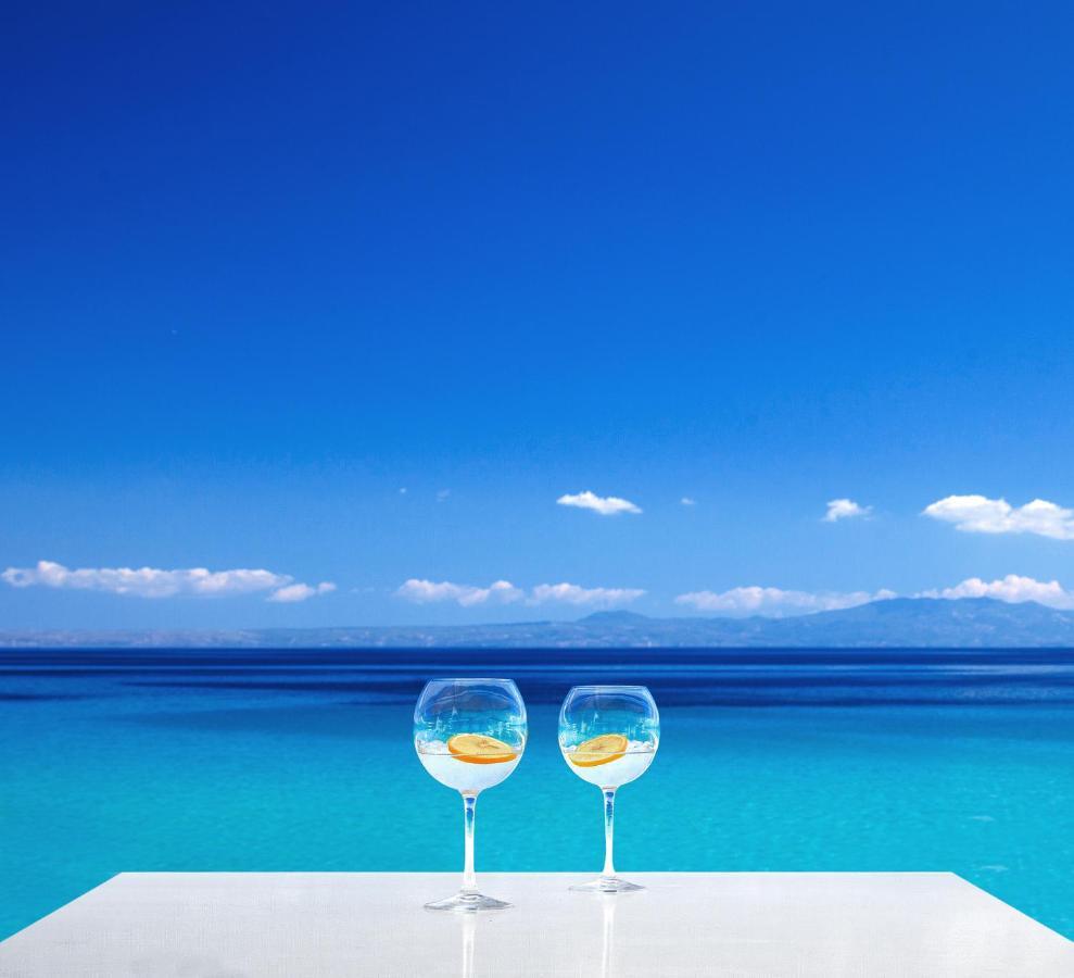 White Suites Resort Afytos Exterior photo